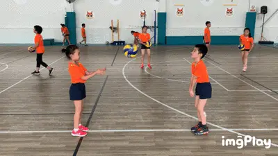 中国双人滑组合张嘉轩／黄一航获花滑世青赛第五名