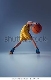 贝克汉姆捧杯狂喜，14岁小七穿抹胸太成熟，大儿子却在家熬汤