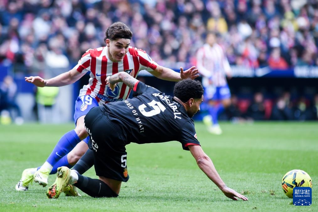 《学园偶像大师》风靡日本：手游营收榜榜首的常客