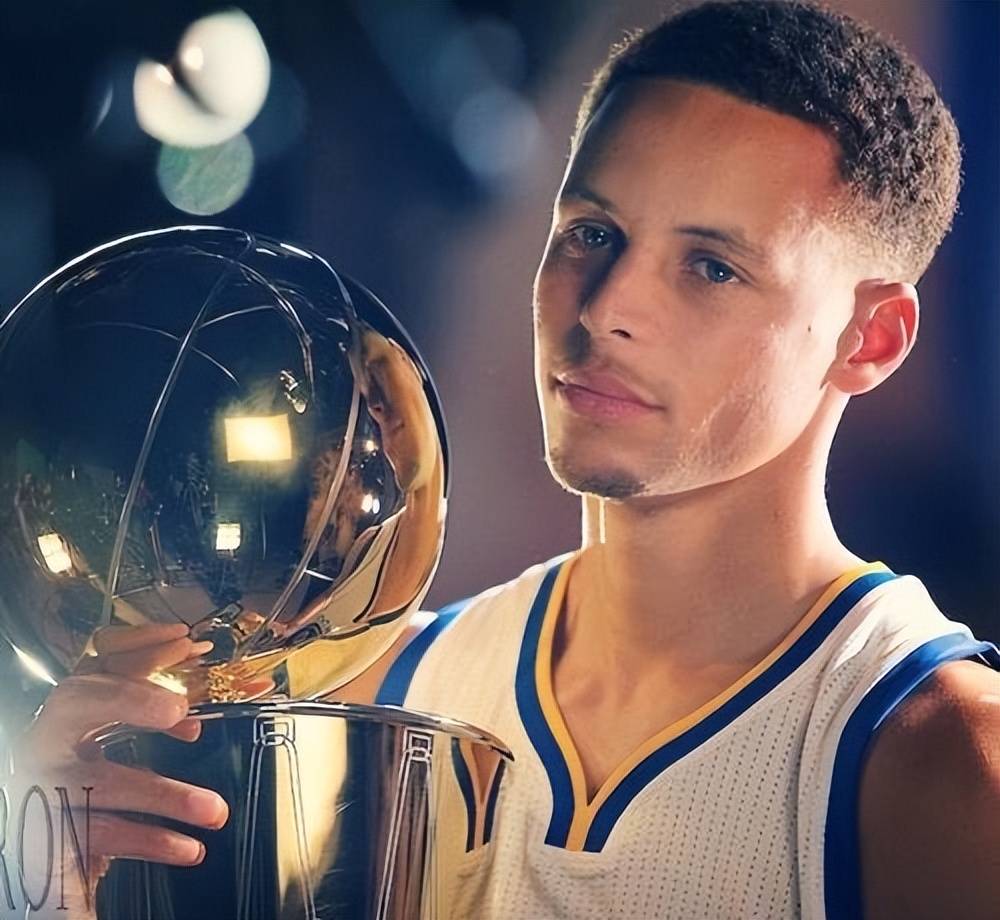 手加入游泳 手加入游泳