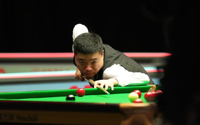 法斯在面对 法斯在面对