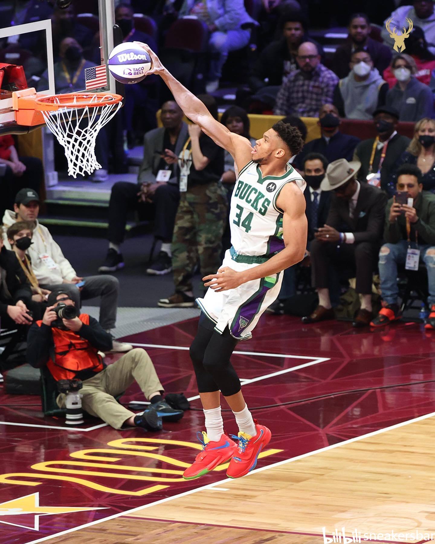 鼓励他们互 鼓励他们互